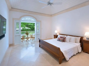 Hemingway House by Blue Sky Luxury