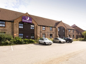 Premier Inn Bridgend - M4 J35
