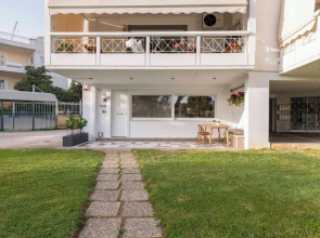 Glyfada Coastside Apartment