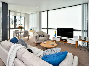 QV Central Harbour Apartment - 684