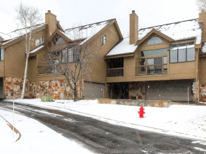 Queen Esther 2447 by Park City Lodging