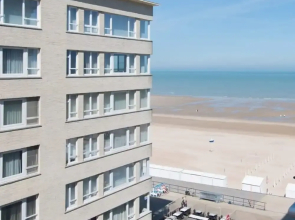 Apartment With Sideways sea View in Middelkerke