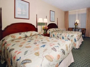 Econo Lodge Inn & Suites