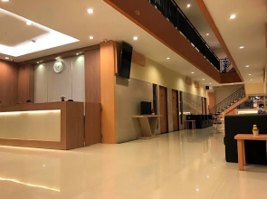 Lcr Hotel