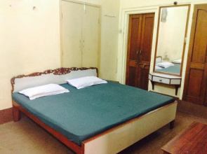 Akriti Guest House