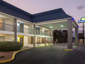 Days Inn by Wyndham Ocean Springs