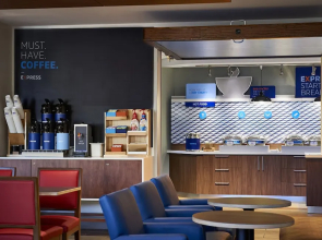 Holiday Inn Express & Suites Canton
