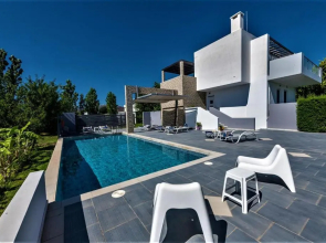 Xenos Villa 1 With Private Swimming Pool Near The Sea