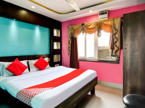 OYO 77105 Green Palace