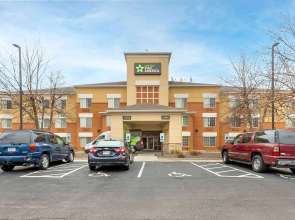 Extended Stay America Select Suites - St. Louis - Airport - Central