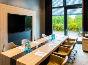 Holiday Inn Frankfurt Airport by IHG