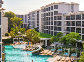 The Quarter Chaophraya by UHG