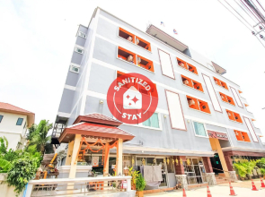 OYO 349 Aroonrung House