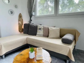 Eden apartment Paliouri with Frontyard private garden