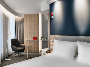 Holiday Inn Express Warsaw - The HUB by IHG