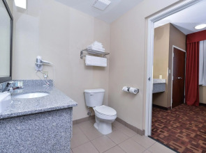 Comfort Inn & Suites Page at Lake Powell