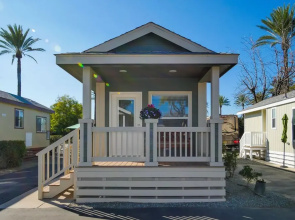 Golden Village Palms RV Resort