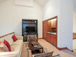 Lorian 8 by Avantstay Relaxing Home Close to Slopes & Hiking Trails