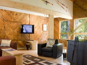Golden Rockies Lodge