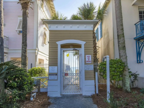 A Garden Cottage by Southern Vacation Rentals