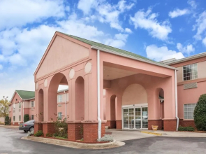 Days Inn And Suites Huntsville (Al)