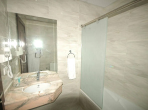 Sharah Mountains Hotel