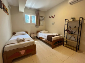 Kika Residence - 2 Bedroom House With Barbeque