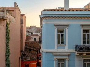 2 Mazi Suites