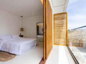 Mikiki Lifestyle Hotel