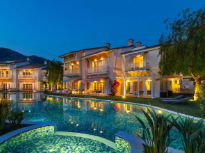 Villa Safiya