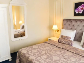 Astra Hotel