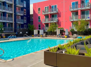 Stylish 1BR Family Apartment by Dtla