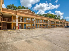 Budget Inn and Suites