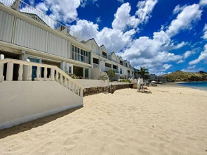 Paradis Caraibes 1 feet in the water in Grand Case