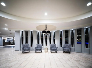 Holiday Inn Newark International Airport by IHG