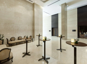 Отель Radisson Blu Hotel, Dubai Canal View