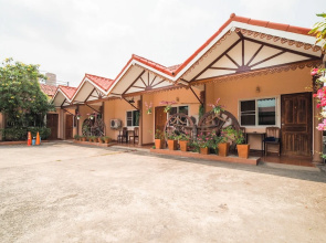 OYO 654 Samanmit Inn Hotel