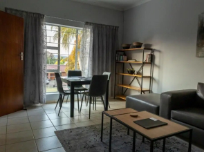 VillaZek a modern 2 bedroom open- plan apartment with parking