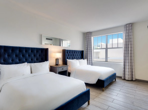 Clinton Hotel South Beach