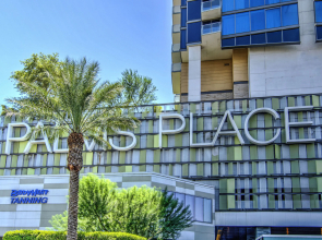 Luxury Suites at the Palms