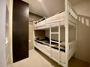 Escape Condominiums Beachfront Suites - Mae Phim