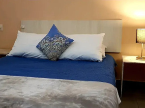 Almond Suites
