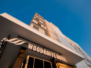 Woodroffe Hotel