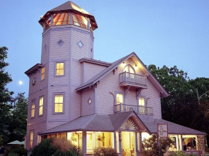 The Oak Bluffs Inn