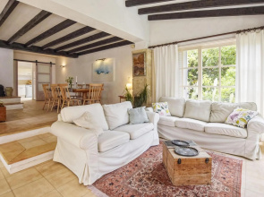 Villa With sea Views and Pool for 6 People in Font de sa Cala