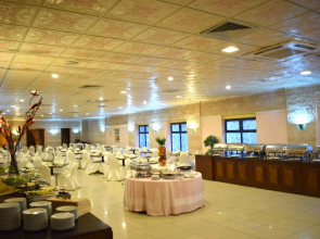 Edom Hotel