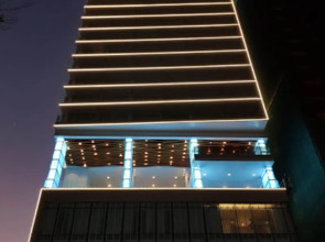 Prince Hotel Da Nang (Formerly Sel de Mer Hotel & Suites)