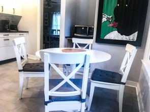 318 Arnold Road by Hodnett Cooper