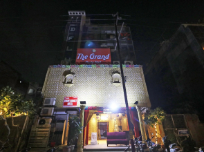 OYO 15763 Hotel Grand inn