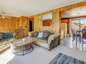 Charming Elk Mountain Home: Hunt, Hike & Fish!